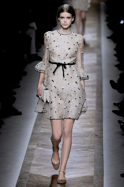 Look 1
